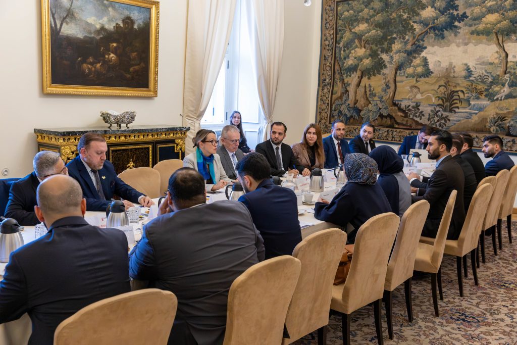 Školení syrských diplomatů